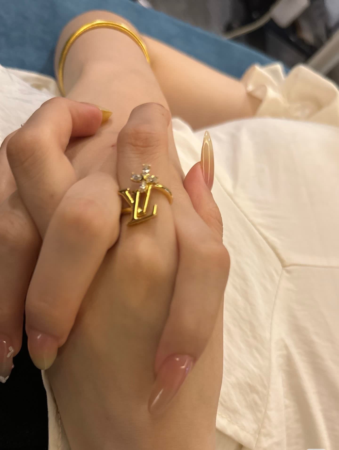 Louis Vuitton LV Iconic Flower Ring
